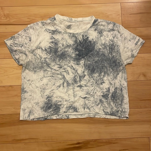 lululemon athletica Tops - Lululemon Train S/S